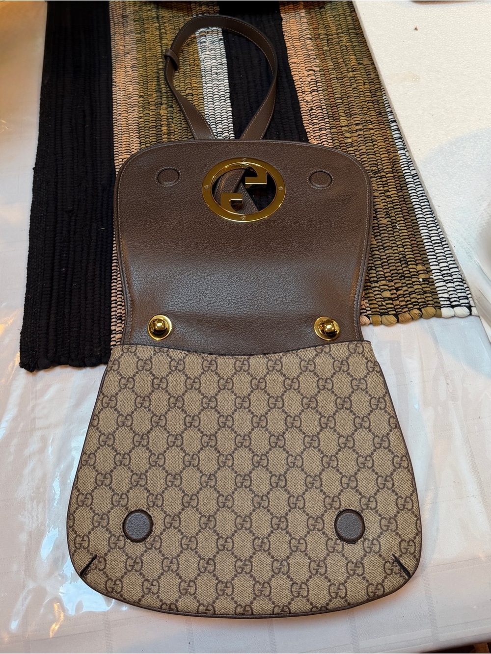 Gucci Brown GG Supreme Shoulder Bag with Gold Double G - Picture 5 of 15